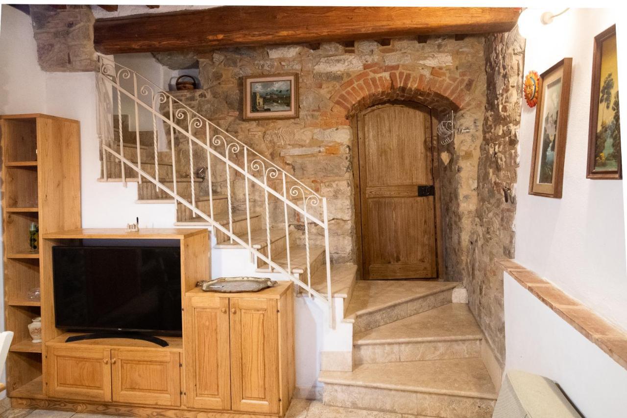 La Casetta Nel Borgo Castelnuovo di Val di Cecina Kültér fotó