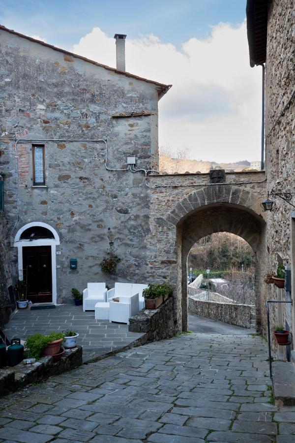 La Casetta Nel Borgo Castelnuovo di Val di Cecina Kültér fotó