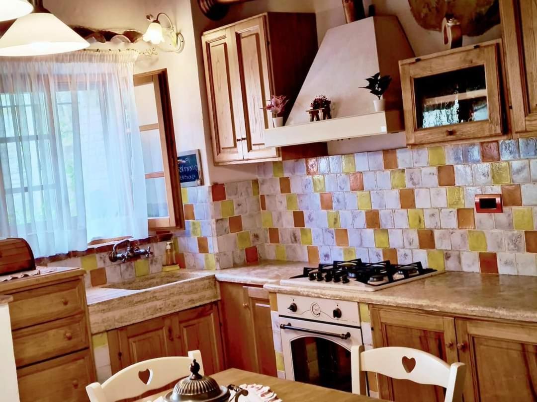 La Casetta Nel Borgo Castelnuovo di Val di Cecina Kültér fotó